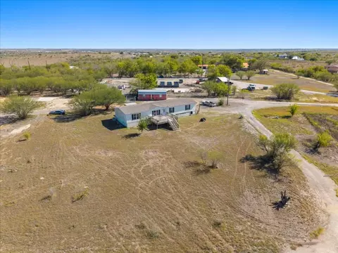 View/Area - 1307 Graef Rd #B, Kyle, TX 78640 photo 3 of 9