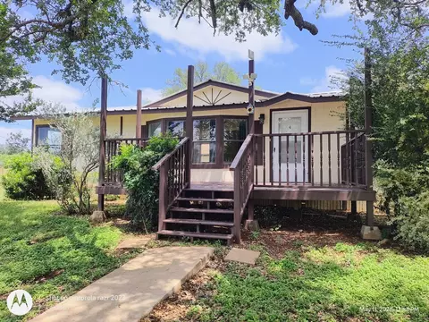 601 E Austin Ave, Llano, TX 78643 photo 4