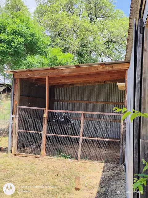 601 E Austin Ave, Llano, TX 78643 photo 9