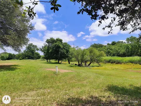 601 E Austin Ave, Llano, TX 78643 photo 2