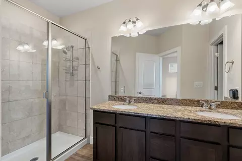 Bath - 423 High Tech Dr, Georgetown, TX 78626 photo 1 of 4