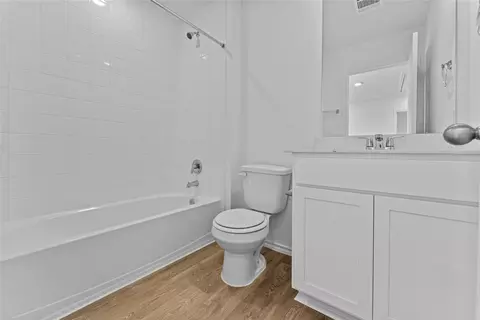 Bath - 227 Bardwell Way, Buda, TX 78610 photo 1 of 2