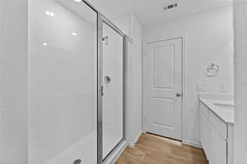 Bath - 227 Bardwell Way, Buda, TX 78610 photo 2 of 2