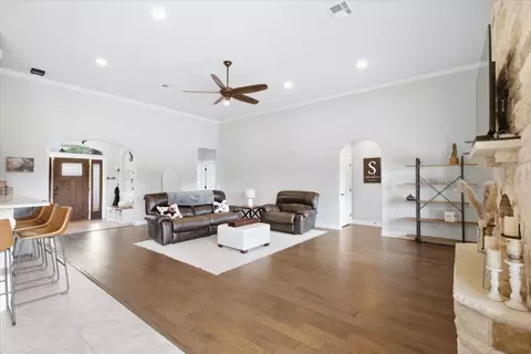 Living - 107 E Tanglebriar Ct, Bastrop, TX 78602 photo 1 of 2