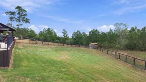Exterior - 107 E Tanglebriar Ct, Bastrop, TX 78602 photo 10 of 10