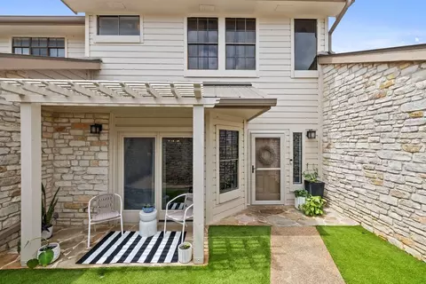 2201 Lakeway Blvd #18, Lakeway, TX 78734