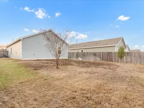 Exterior - 161 Emerald Green Trl, Buda, TX 78610 photo 4 of 4