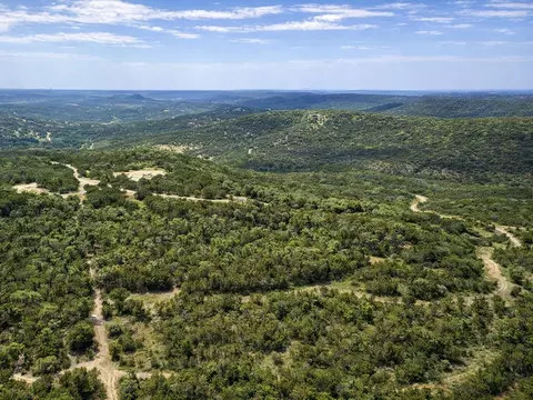 20220 Doe Run, Lago Vista, TX 78645
