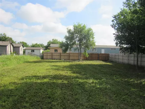 500 Arnold Dr, Bartlett, TX 76511 photo 6