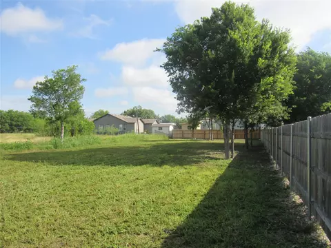 500 Arnold Dr, Bartlett, TX 76511 photo 8
