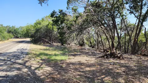 104 Stonegate Ln, Dripping Springs, TX 78620