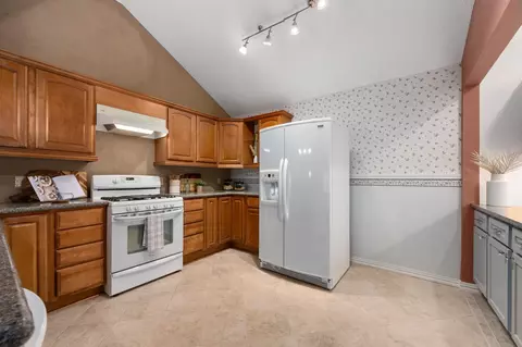 Kitchen - 16931 Whitebrush Loop, Austin, TX 78717 photo 3 of 3