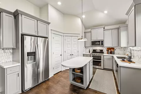 Kitchen - 1722 Rowdy Loop #7, Leander, TX 78641 photo 2 of 3