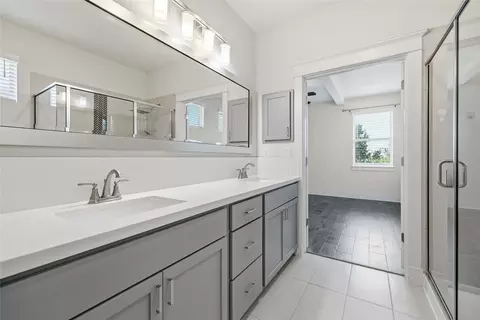Bath - 1722 Rowdy Loop #7, Leander, TX 78641 photo 1 of 2