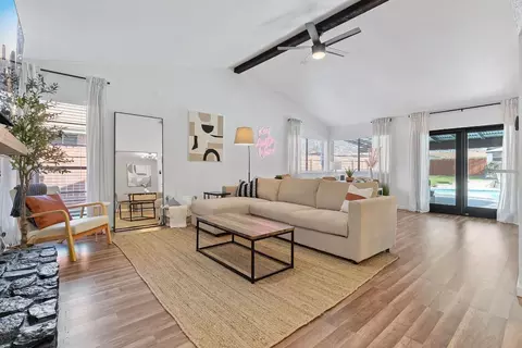 900 Red Cliff Dr, Austin, TX 78758