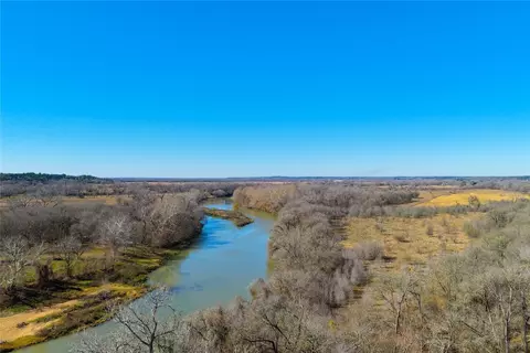 531 Highway 71 W, Smithville, TX 78957