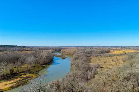531 Highway 71 W, Smithville, TX 78957