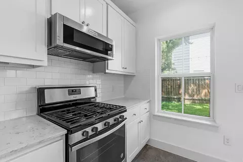 2000 E 18th St #B, Austin, TX 78702 photo 5