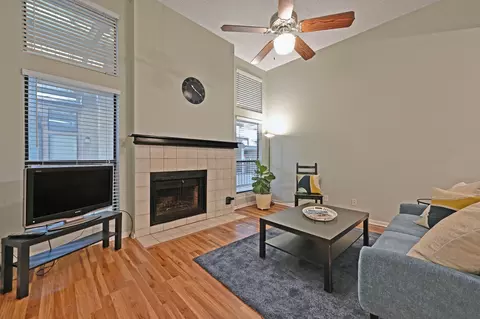 1910 Robbins Pl #303, Austin, TX 78705