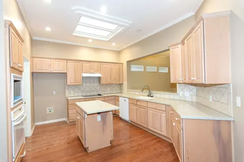 Kitchen - 102 Harness Ln, Georgetown, TX 78633 photo 4 of 5