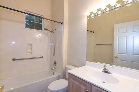 Bath - 102 Harness Ln, Georgetown, TX 78633 photo 1 of 3