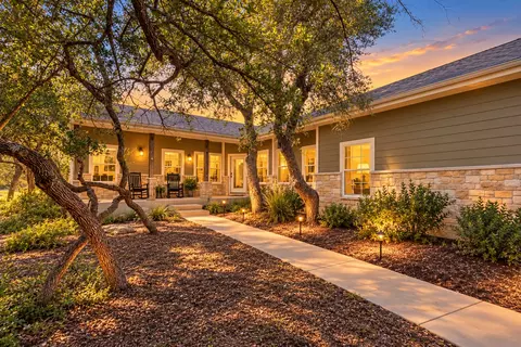 204 Deer Creek Cir, Dripping Springs, TX 78620