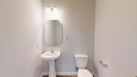 Bath - 2011 Ember Dr, Temple, TX 76502 photo 5 of 5