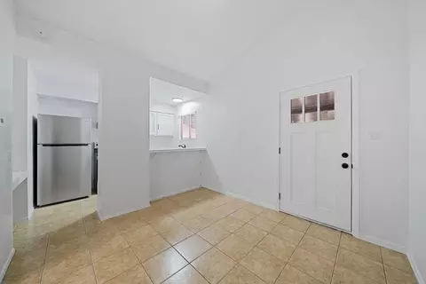 2410 Longview St #D-301, Austin, TX 78705