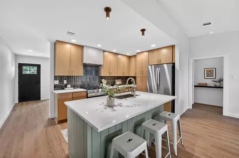 2412 Aldford Dr, Austin, TX 78745