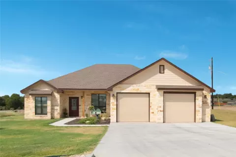 101 Hillside Ln, Lampasas, TX 76550