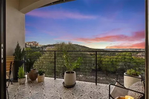 211 Honey Creek Ct #6, Austin, TX 78738