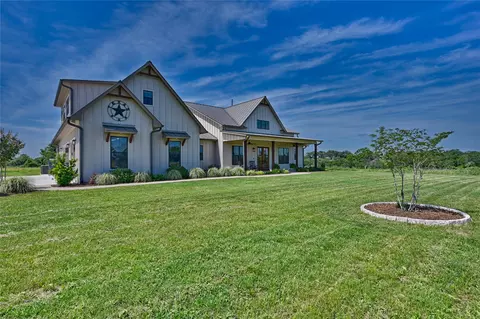 2165 County Road 250 Rd, Weimar, TX 78962