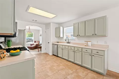 Kitchen - 405 Fairfield Loop, Leander, TX 78641 photo 1 of 3