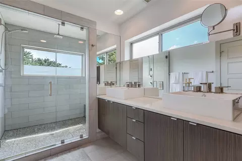 2201 E 9th St, Austin, TX 78702 photo 27