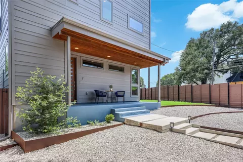 2201 E 9th St, Austin, TX 78702
