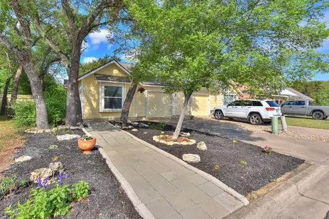 1410 E 3rd St, Georgetown, TX 78626