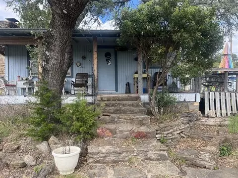 711 Council St, Burnet, TX 78611