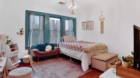 Bedroom - 240 W Allen St, Bartlett, TX 76511 photo 6 of 10