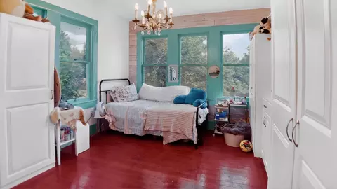 Bedroom - 240 W Allen St, Bartlett, TX 76511 photo 5 of 10