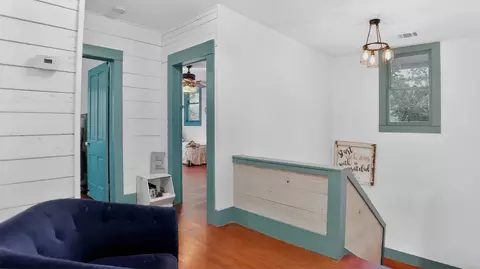 Entry Way - 240 W Allen St, Bartlett, TX 76511 photo 3 of 4