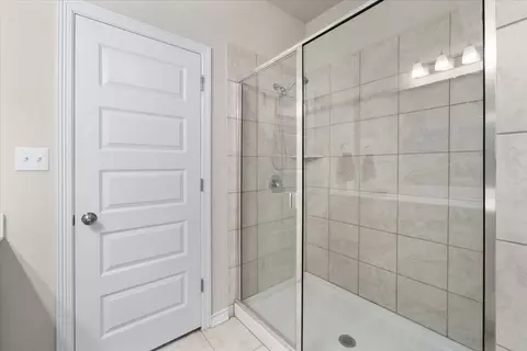 Bath - 5408 Vanner Path, Georgetown, TX 78626 photo 2 of 4
