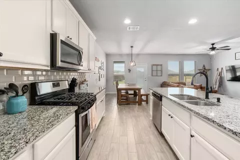Kitchen - 5408 Vanner Path, Georgetown, TX 78626 photo 1 of 1