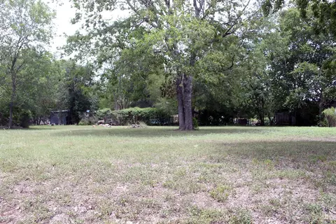 0 N Pecos St, Lockhart, TX 78644