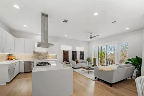 5002 Pecan Springs Rd #8, Austin, TX 78723