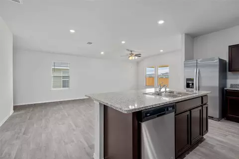 101 Wind Hill Rd, Jarrell, TX 76537
