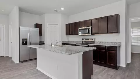 Kitchen - 101 Wind Hill Rd, Jarrell, TX 76537 photo 3 of 4