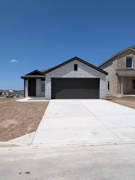 160 Star Packer Ln, Jarrell, TX 76537