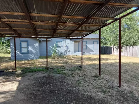 Exterior - 513 San Marcos Hwy, Luling, TX 78648 photo 3 of 3