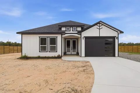123 Los Robles Rd, Elgin, TX 78621