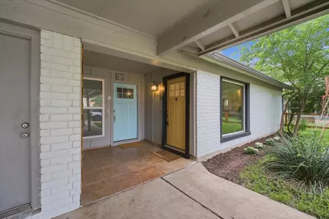 6711 W Gate Blvd #B, Austin, TX 78745